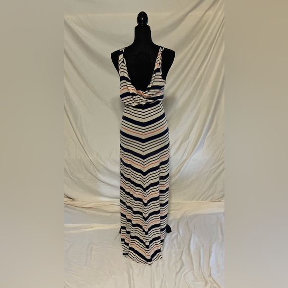 Quicksilver size M maxi dress - Picture 3 of 5